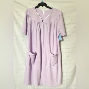 NWT Adonna Lavender Women’s Large nightgown